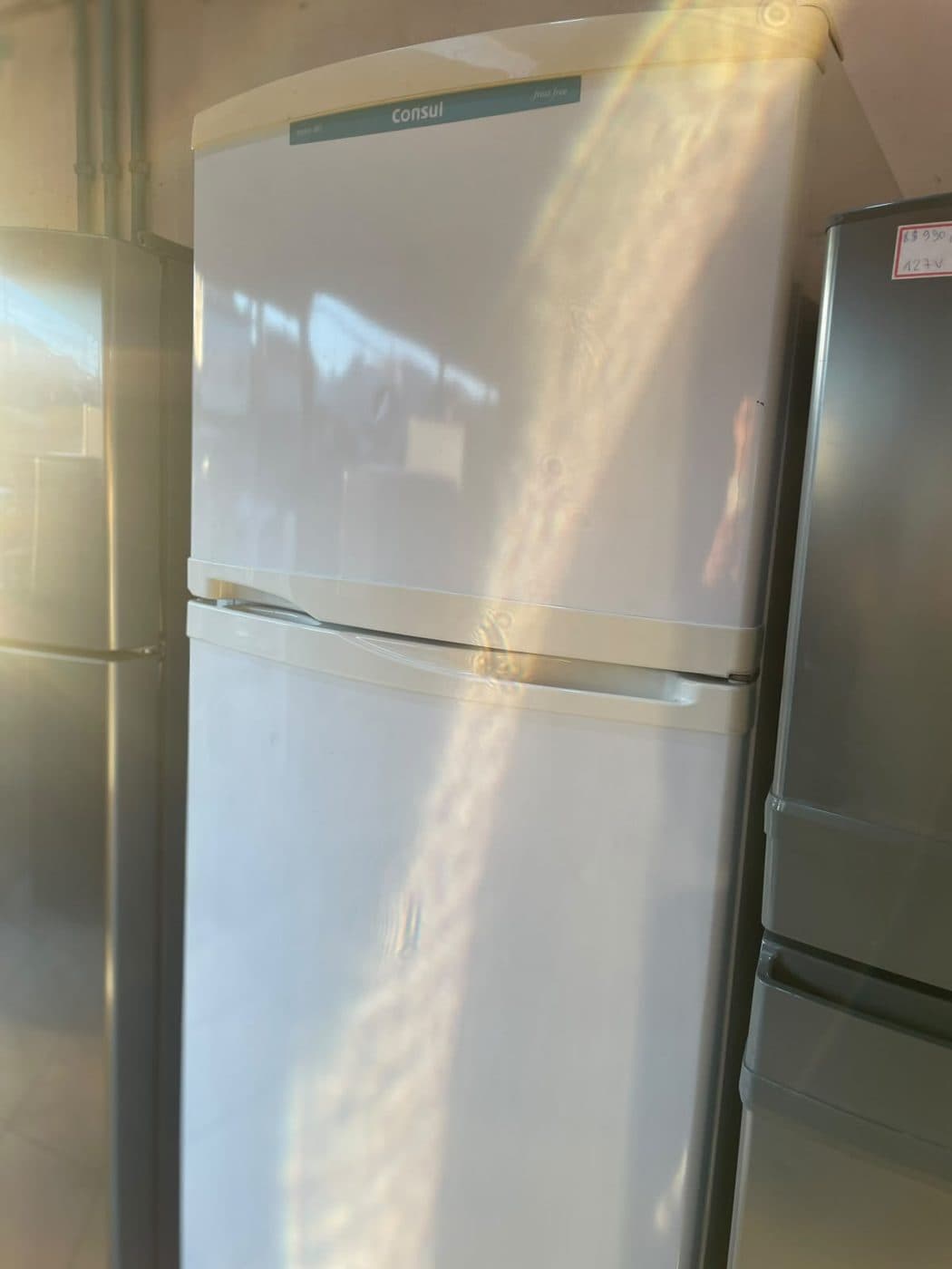Geladeira champanhe (freezer superior), estado Seminovo